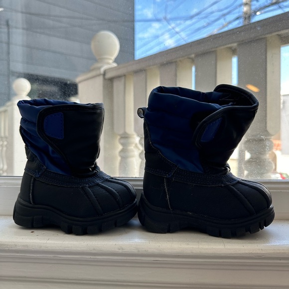 The Children’s Place Snowboots Toddler size 5 - Picture 3 of 7